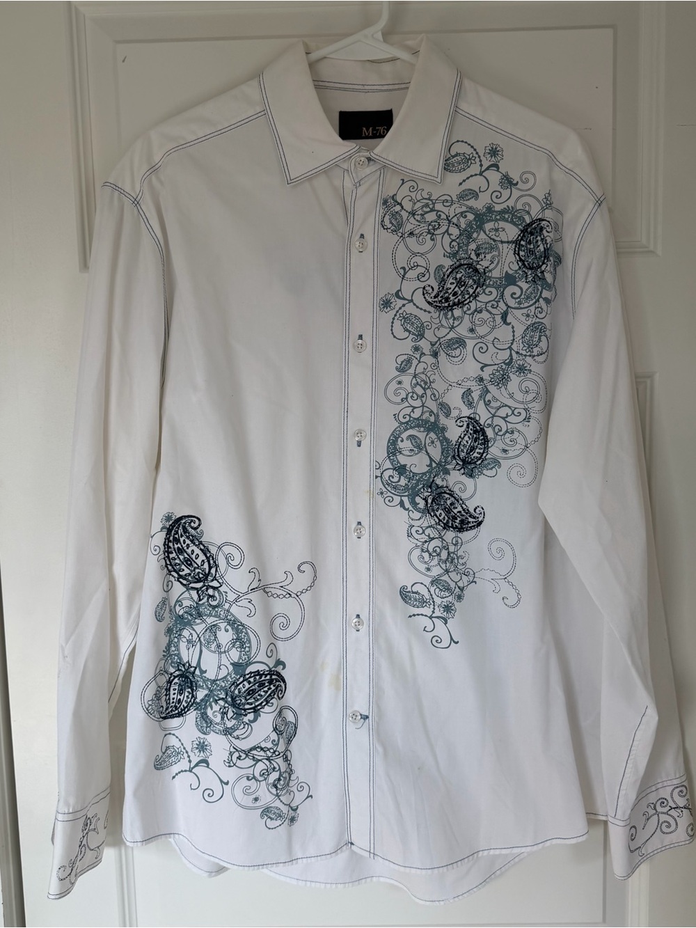 M-76 Men's White Button-Up Shirt with Blue Paisley Print